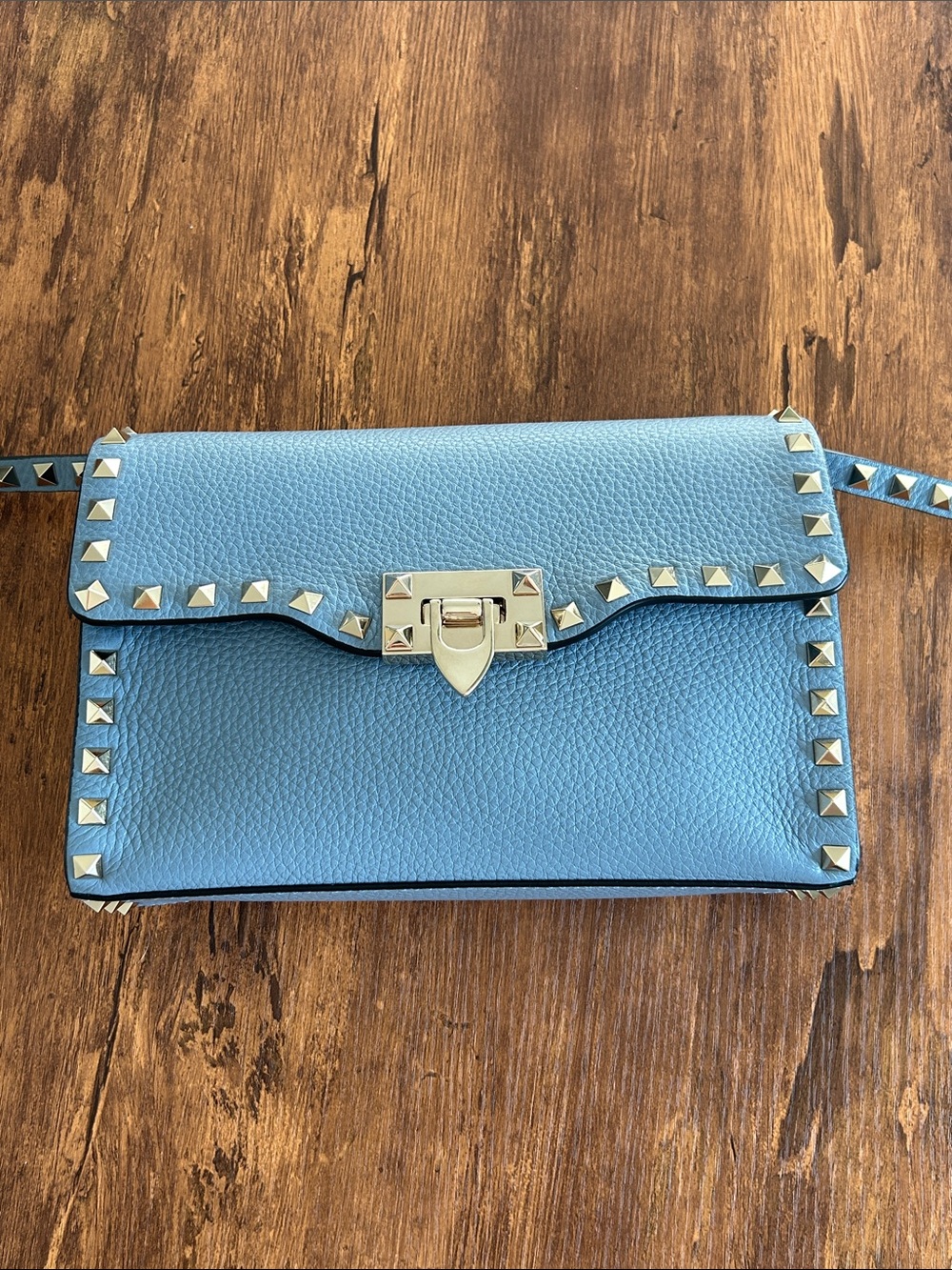 Valentino Small Rockstud Grainy Calfskin
Crossbody Bag